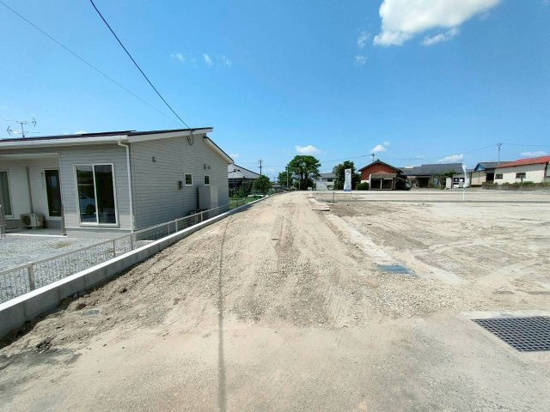 【前面道路含む現地写真】 | 三股町樺山 2,660万円