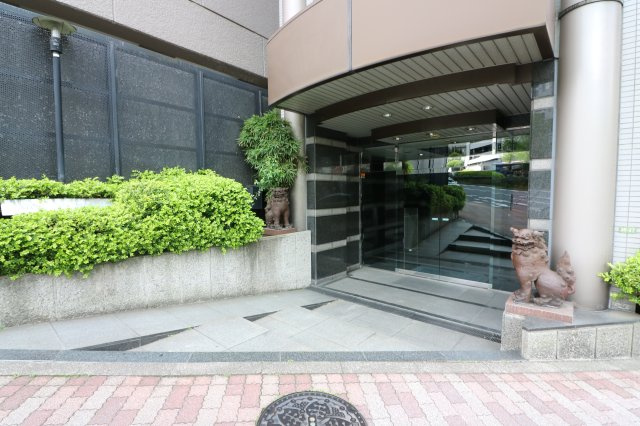 【エントランス】