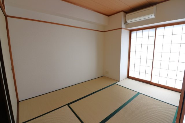 【寝室】