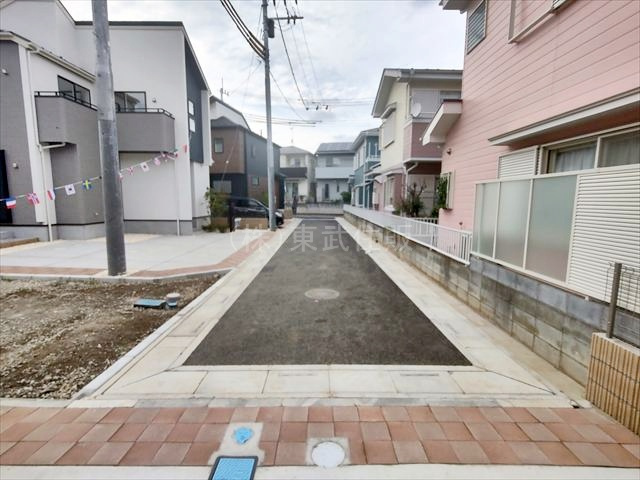 【前面道路含む現地写真】の画像