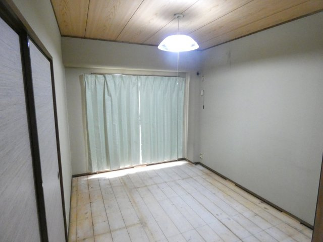 ニューライトマンションの和室|畳搬入前の写真になります。