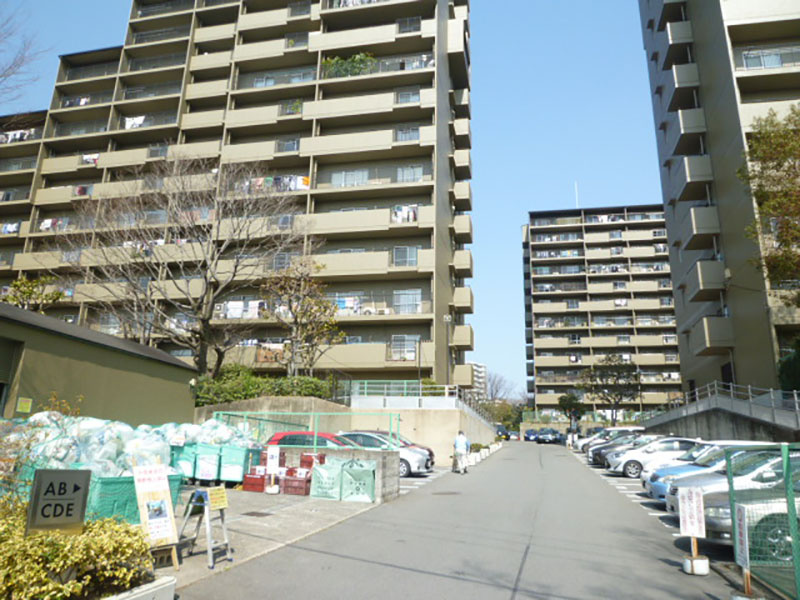 千里中央パークヒルズB棟の外観