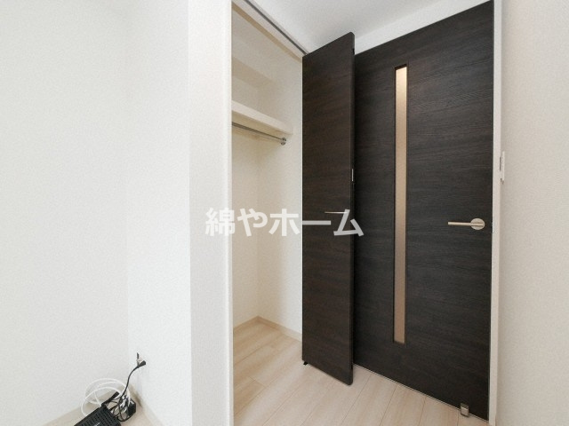 TOYOTOMI STAY Premium難波桜川Ⅰの収納|大きなものも収納できそうです
