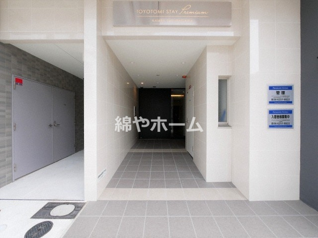 TOYOTOMI STAY Premium難波桜川Ⅰのエントランス|清潔なエントランスです