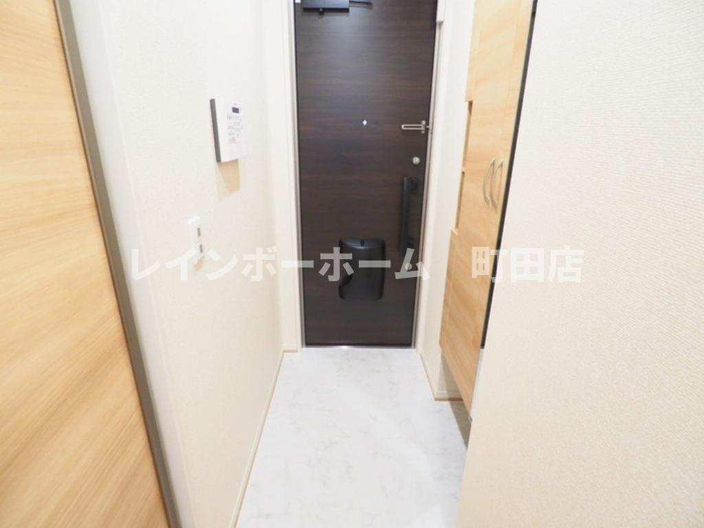 コンフォート新治※初期費用分割あと払いサービス利用可能物件の玄関