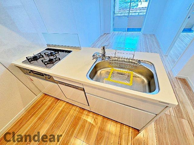 朝日プラザ堀切菖蒲園のキッチン|ドキドキの新生活も、安心してスタート。ぴったりの住まいを見つけませんか？クランディアが一緒に住まい選びをサポートします‼　まずは、お気軽にお問合せください　＃クランディア