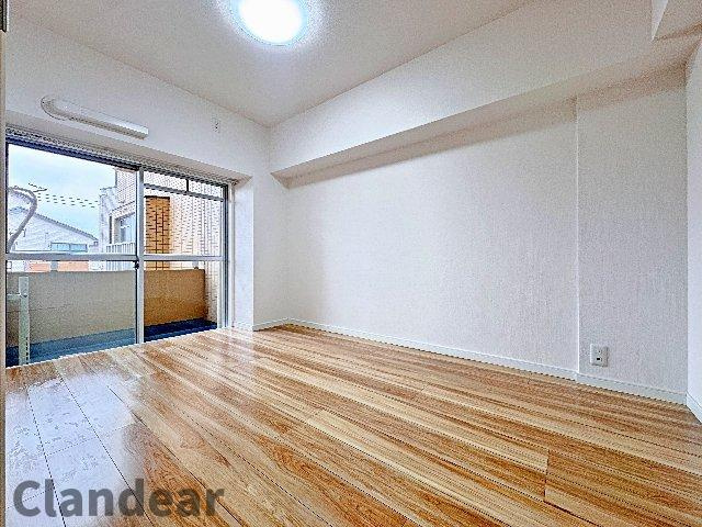 朝日プラザ堀切菖蒲園の洋室|ドキドキの新生活も、安心してスタート。ぴったりの住まいを見つけませんか？クランディアが一緒に住まい選びをサポートします‼　まずは、お気軽にお問合せください　＃クランディア
