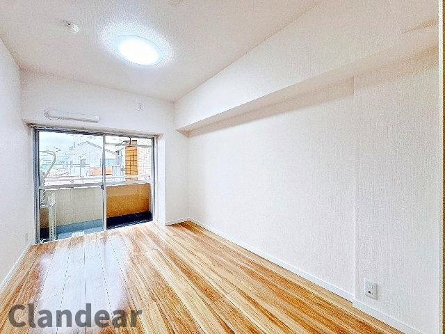 朝日プラザ堀切菖蒲園の洋室|ドキドキの新生活も、安心してスタート。ぴったりの住まいを見つけませんか？クランディアが一緒に住まい選びをサポートします‼　まずは、お気軽にお問合せください　＃クランディア