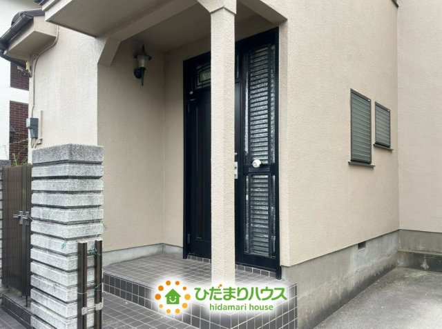 幸手市緑台１丁目　中古一戸建ての玄関