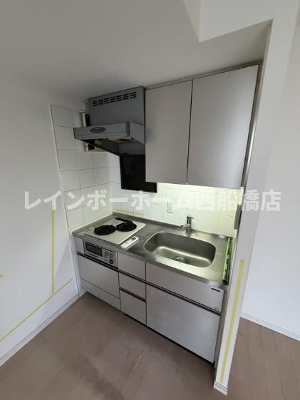 船橋市本町１丁目のアパートのキッチン