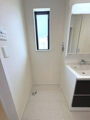 戸田市川岸３丁目2180番　C号棟　新築戸建てのランドリースペース