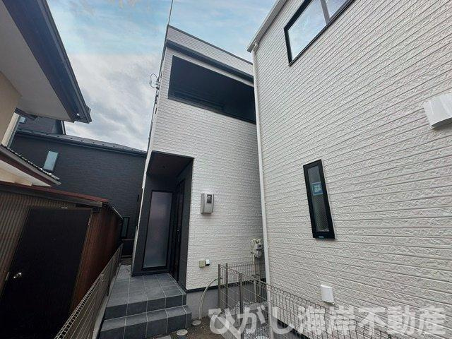 茅ヶ崎市南湖3丁目　新築戸建　全2棟の外観|6月5日撮影　建築中　現地外観