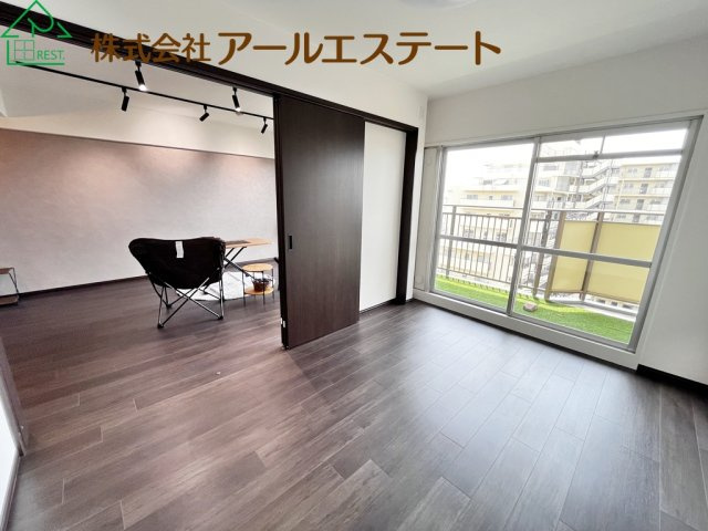 藤和東加古川ハイタウンA棟　　JR「東加古川駅」徒歩10分の洋室