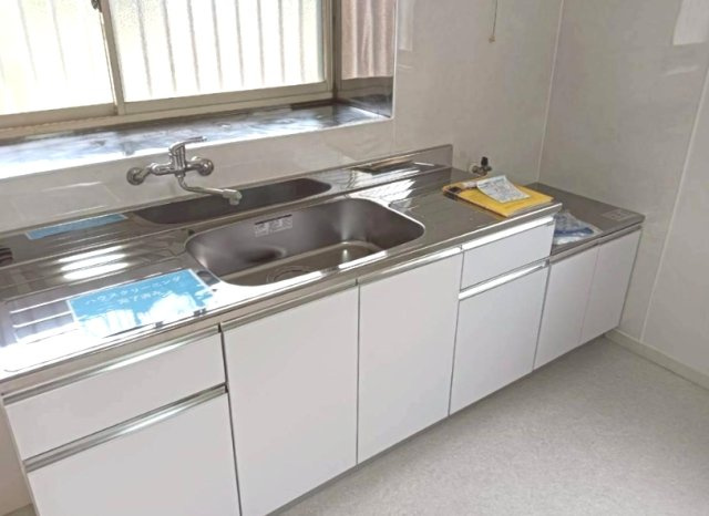 長生郡白子町関　中古戸建のキッチン|内外装リフォーム済み令和8年5月 駐車2台（車種制限あり）洋室9帖２部屋　閑静な立地