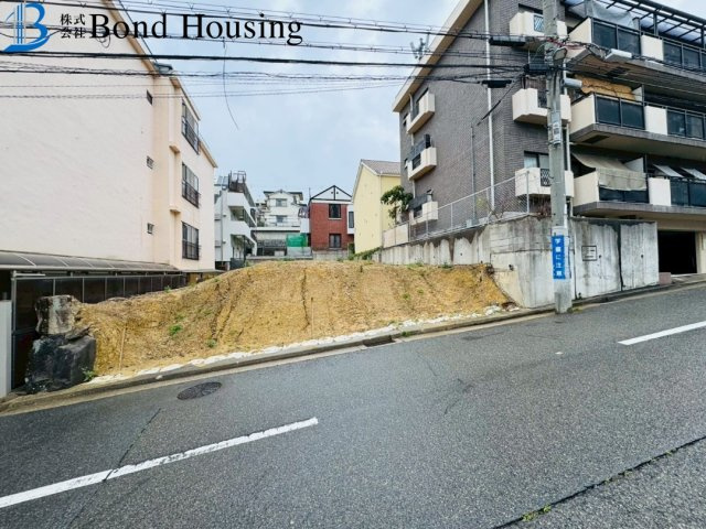 「平屋」「並列3台駐車可」旭が丘1丁目　限定１棟の前面道路含む現地写真