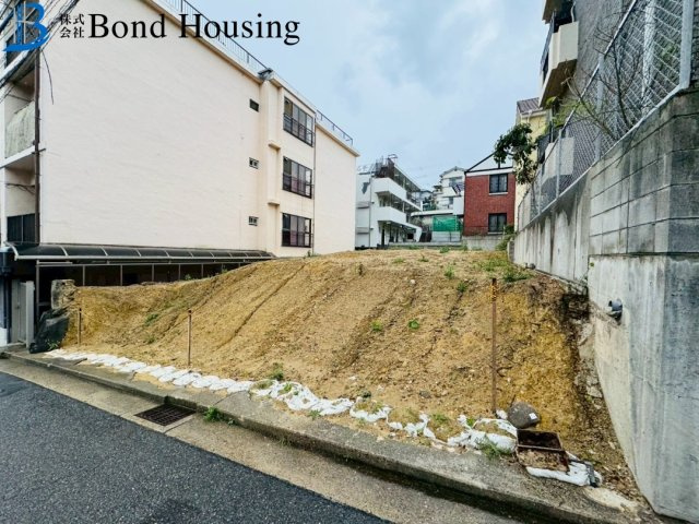 「平屋」「並列3台駐車可」旭が丘1丁目　限定１棟の前面道路含む現地写真