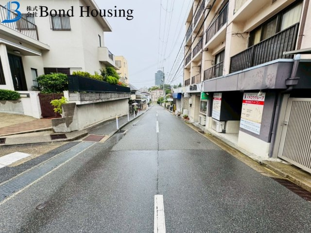 「平屋」「並列3台駐車可」旭が丘1丁目　限定１棟の前面道路含む現地写真