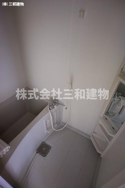 フェアーグラウンドの浴室