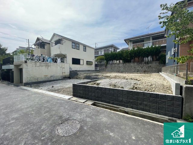 神戸市須磨区緑が丘　新築一戸建ての外観|周辺は落ち着いた街並みの住宅地！子育てがしやすい住環境です！まだ未完成ですが、現地でしかわからない事もございます。是非一度ご覧ください。