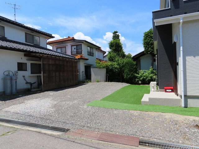 波田　売中古住宅の庭