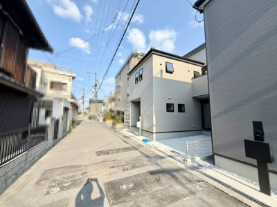 【前面道路含む現地写真】 | 照ヶ丘矢田３丁目　新築分譲住宅　全３区画