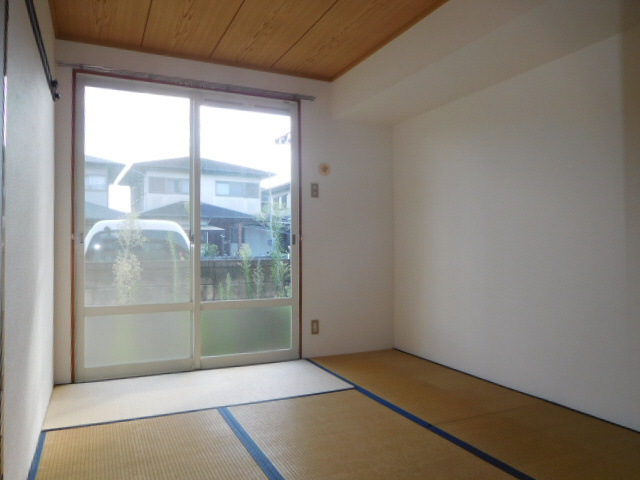 姫路市白浜町宇佐崎北３丁目のハイツの子供部屋