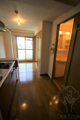 グランパルク西梅田の居間・リビング