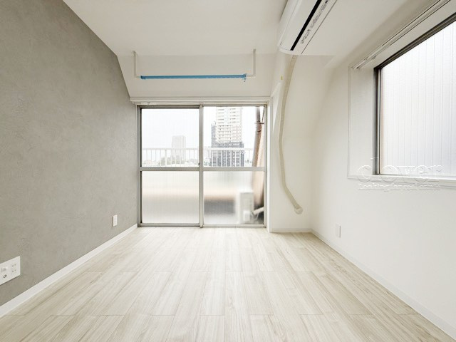 【居間・リビング】 | ライオンズマンション目黒第2 | くつろぎの空間であるLDの様子。安心してくつろげるよう派手さは控えて、さりとて地味すぎもせず、あなたの生活を彩ってくれます。～即日のご見学可能～　お問合せはお気軽にどうぞ。