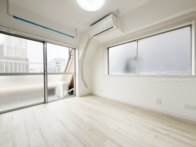 【ダイニング】 | ライオンズマンション目黒第2 | リビングダイニング　エアコン設置済み　角部屋