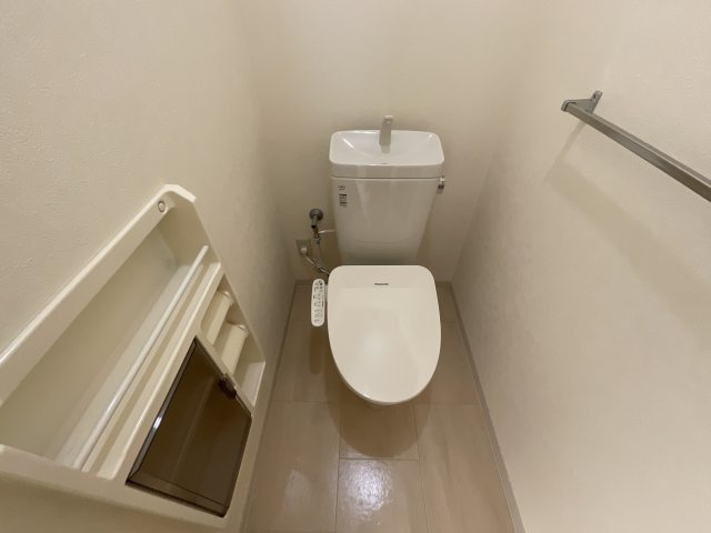 【トイレ】 | フレール弥生E棟 | 落ち着いたトイレです