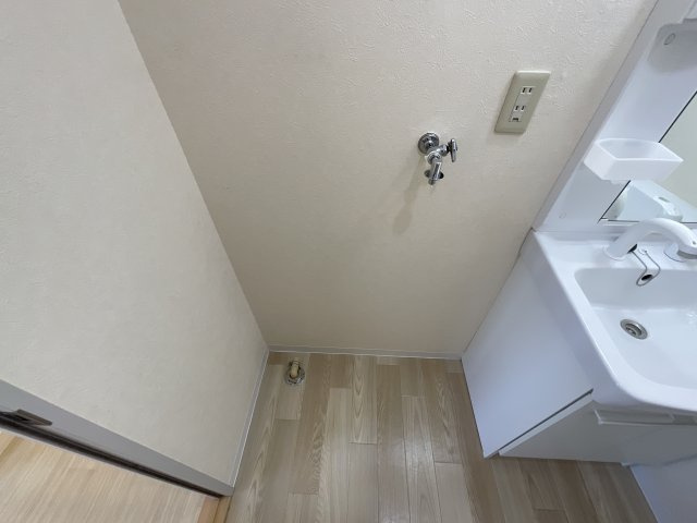 【設備】 | フレール弥生E棟 | 洗濯機置場です