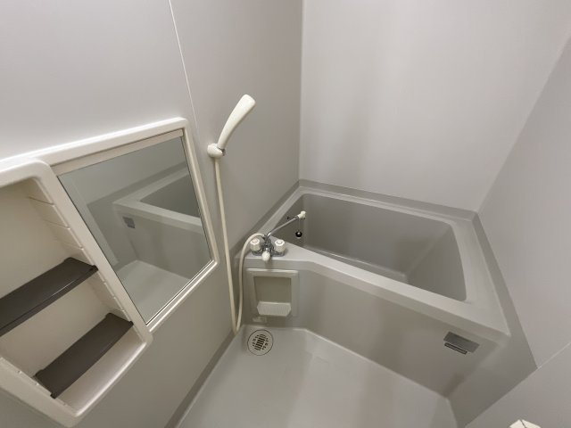 【浴室】 | フレール弥生E棟 | お風呂です
