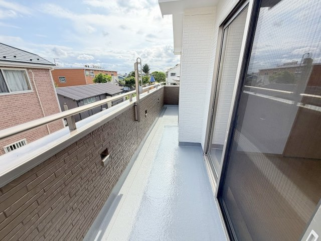 三郷市彦成1丁目　中古戸建のバルコニー|南向きの陽当たり良好なバルコニー