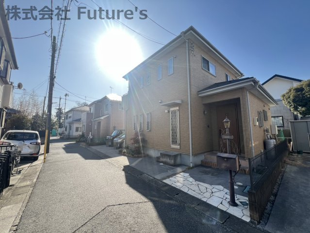 三郷市彦成1丁目　中古戸建の前面道路含む現地写真|前面道路含む現地写真です。