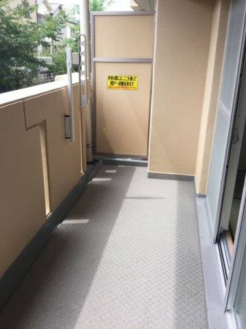 大阪市阿倍野区相生通１丁目の賃貸マンションのバルコニー