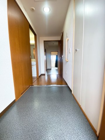 大阪市阿倍野区相生通１丁目の賃貸マンションの玄関