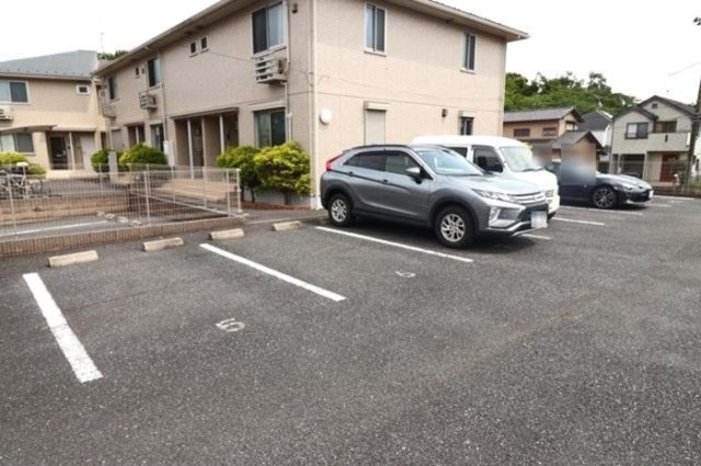 ハイブリッジ　Ⅱの駐車場