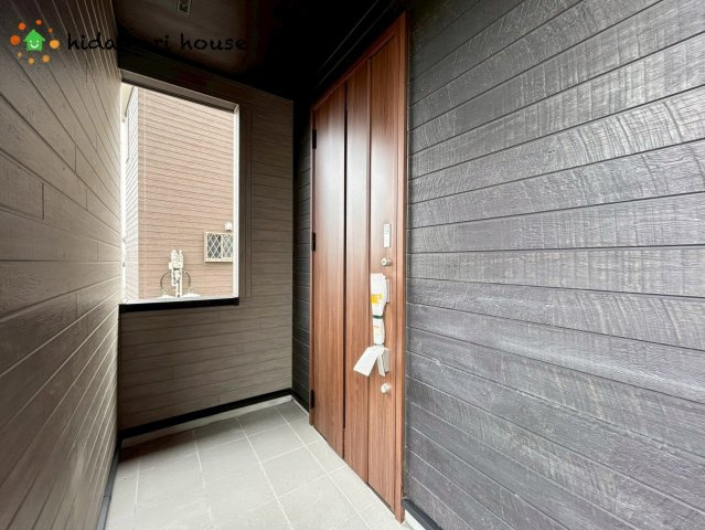 西区佐知川7期　新築戸建　ブルーミング01の玄関