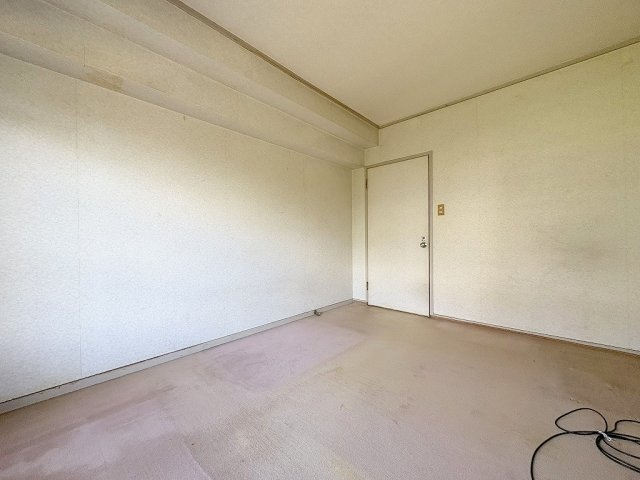 三郷早稲田団地3-4-2号棟の洋室|洋室6帖