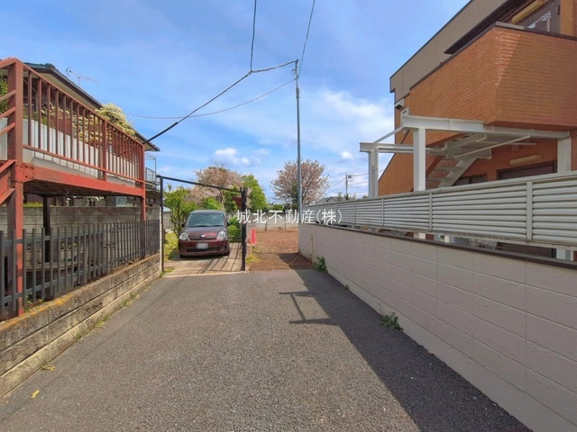 杉並区井草5丁目 限定1区画の前面道路含む現地写真|西側2.0m道路幅員7.2ｍ（第42条1項1号）