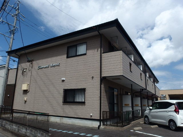 シャルモン・ナポールの外観