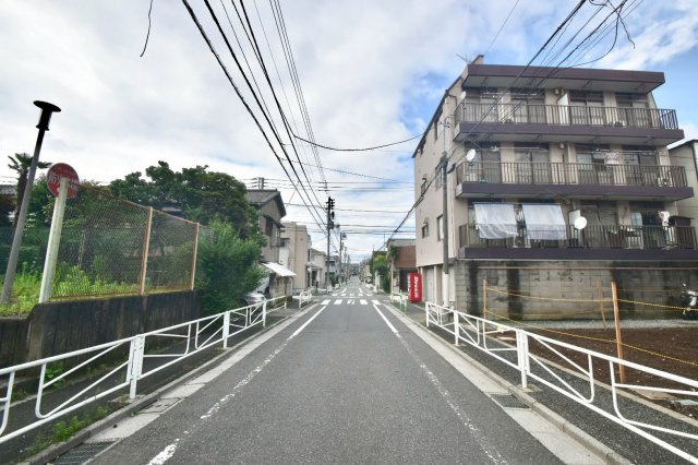 北区西が丘2丁目　建築条件無し売地の前面道路含む現地写真|2026.06.29撮影

現地ご見学希望・資料請求などお気軽にお問い合わせ下さい！
03-5990-5201