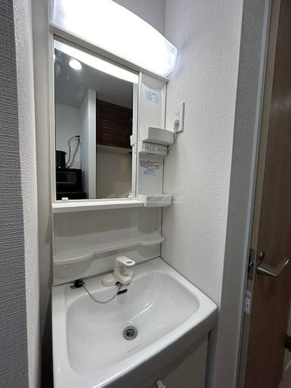 【洗面所】ラフィーネ反町