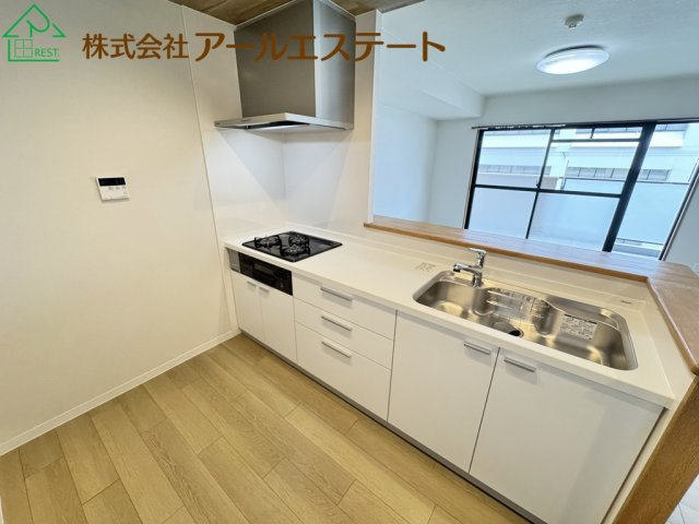 パレ・ロワイヤル姫路駅前　　JR「姫路駅」徒歩11分のキッチン