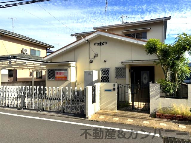土居田町の中古のおうち　松山市土居田町中古戸建の外観|外観は落ち着いています