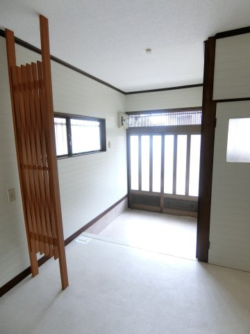 富塚町2156-35戸建の内装