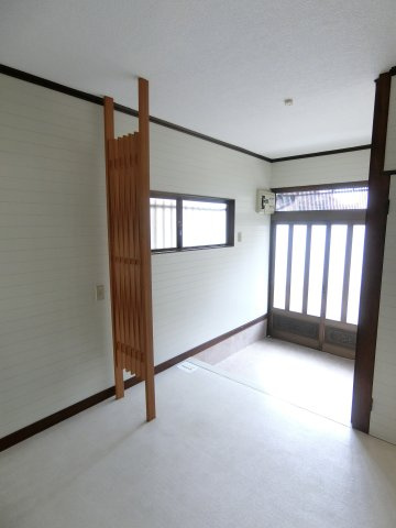 富塚町2156-35戸建のエントランス