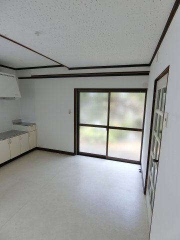 富塚町2156-35戸建の内装