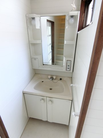富塚町2156-35戸建の洗面所
