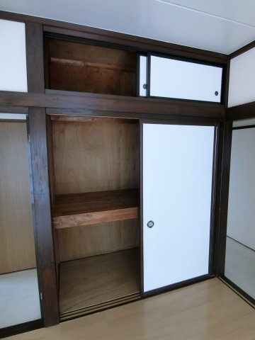 富塚町2156-35戸建の収納